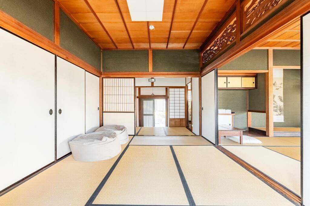 日々の宿: 宇野駅から車で5分 直島へ 最大7名様 古民家貸切 一棟貸し Tamana Dış mekan fotoğraf